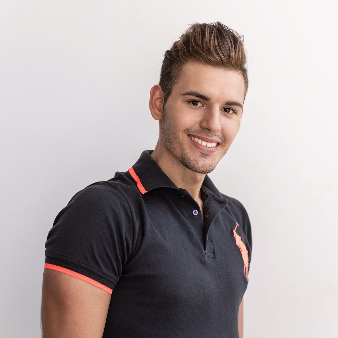 Michał Grudzień na wyborach Mister Global 2019