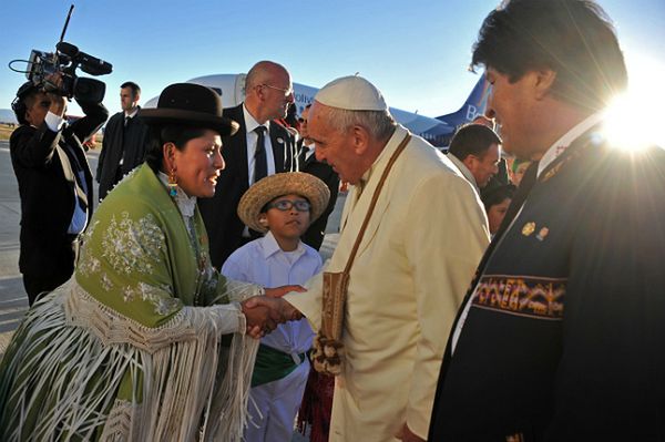 Papież Franciszek pił napar z liści koki. Walczył z chorobą wysokościową