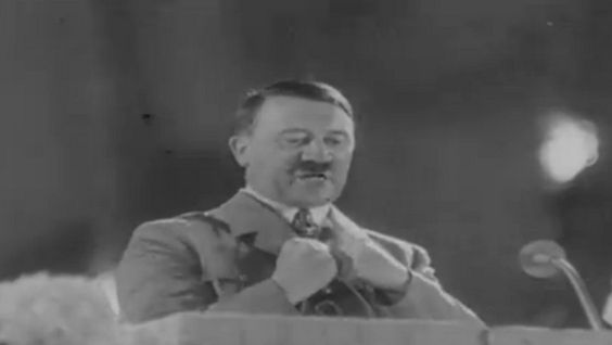 Hitler reklamujący szampon