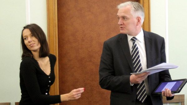 Minister sprawiedliwości Jarosław Gowin i rzeczniczka resortu sprawiedliwości Patrycja Loose