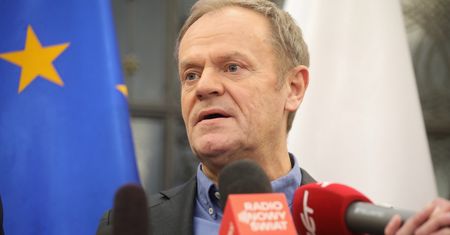 Świat czyta o pierwszej "aferze" Tuska. "Sztuczka"