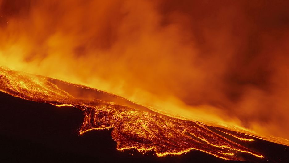 Islandia. Wybuch wulkanu Fagradalsfjall w pobliżu Reykjaviku