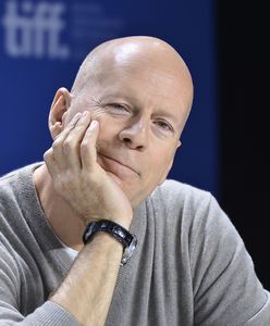 Bruce Willis tańczy we wzruszającym filmiku. Jest w niezłej formie!