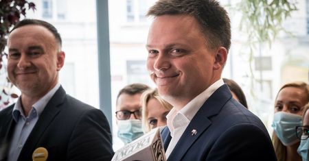 Szczęśliwy czas w Polska 2050. Baby boom wśród polityków