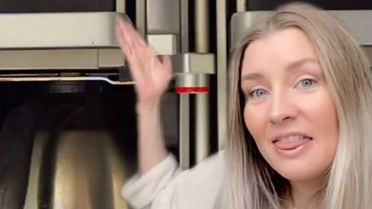 Amerykańska stewardesa zaleca, aby unikać w samolocie jednej rzeczy