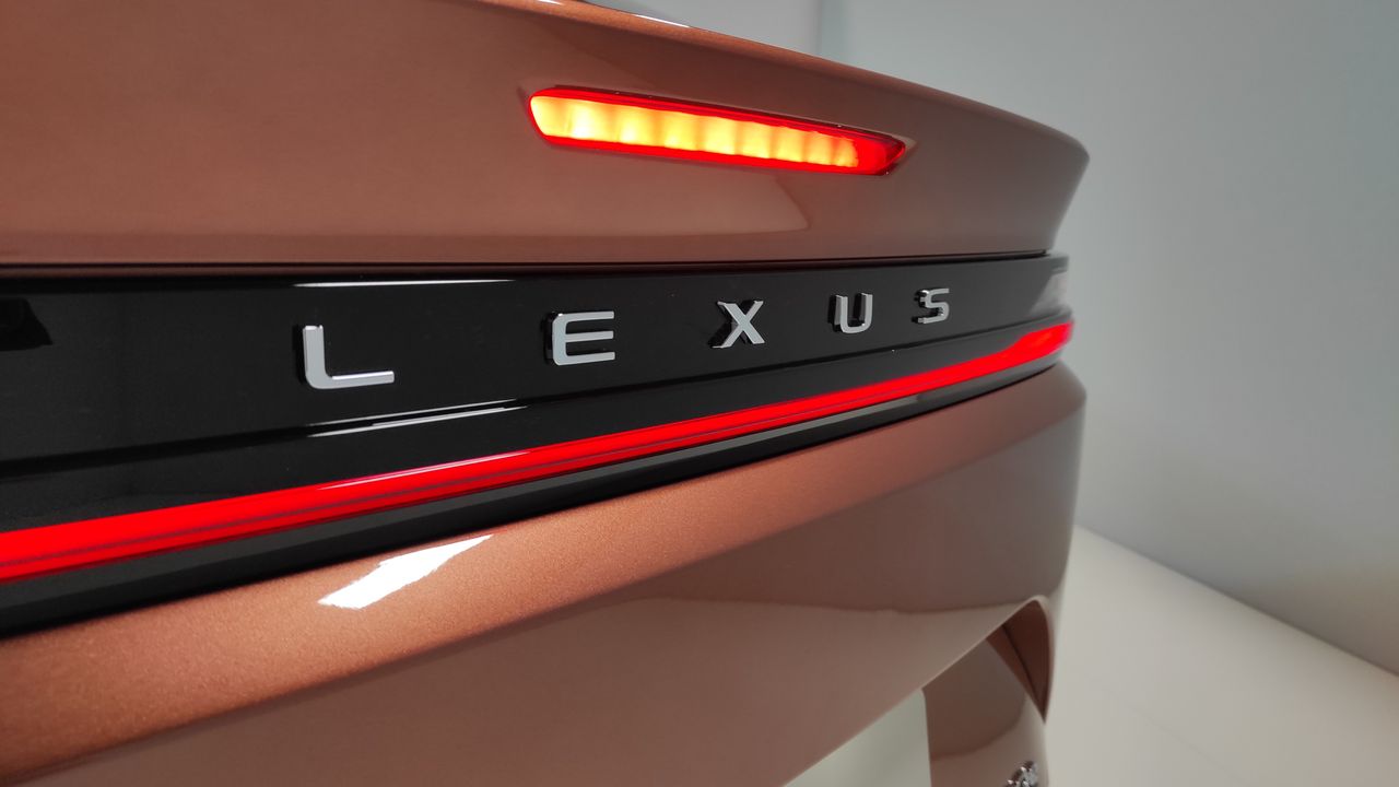 Lexus w 2024 r. wreszcie odrobi straty związane z wycofaniem się z Rosji