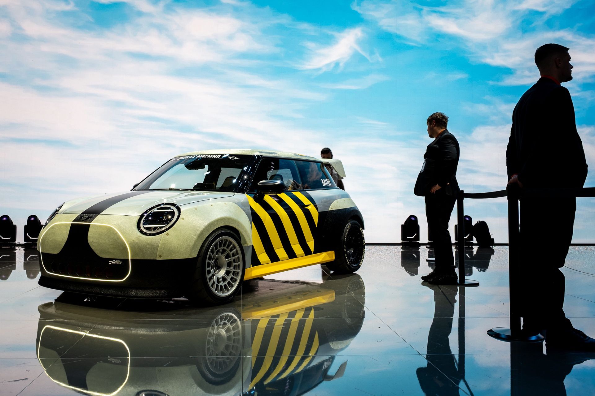 Mini na IAA 2025