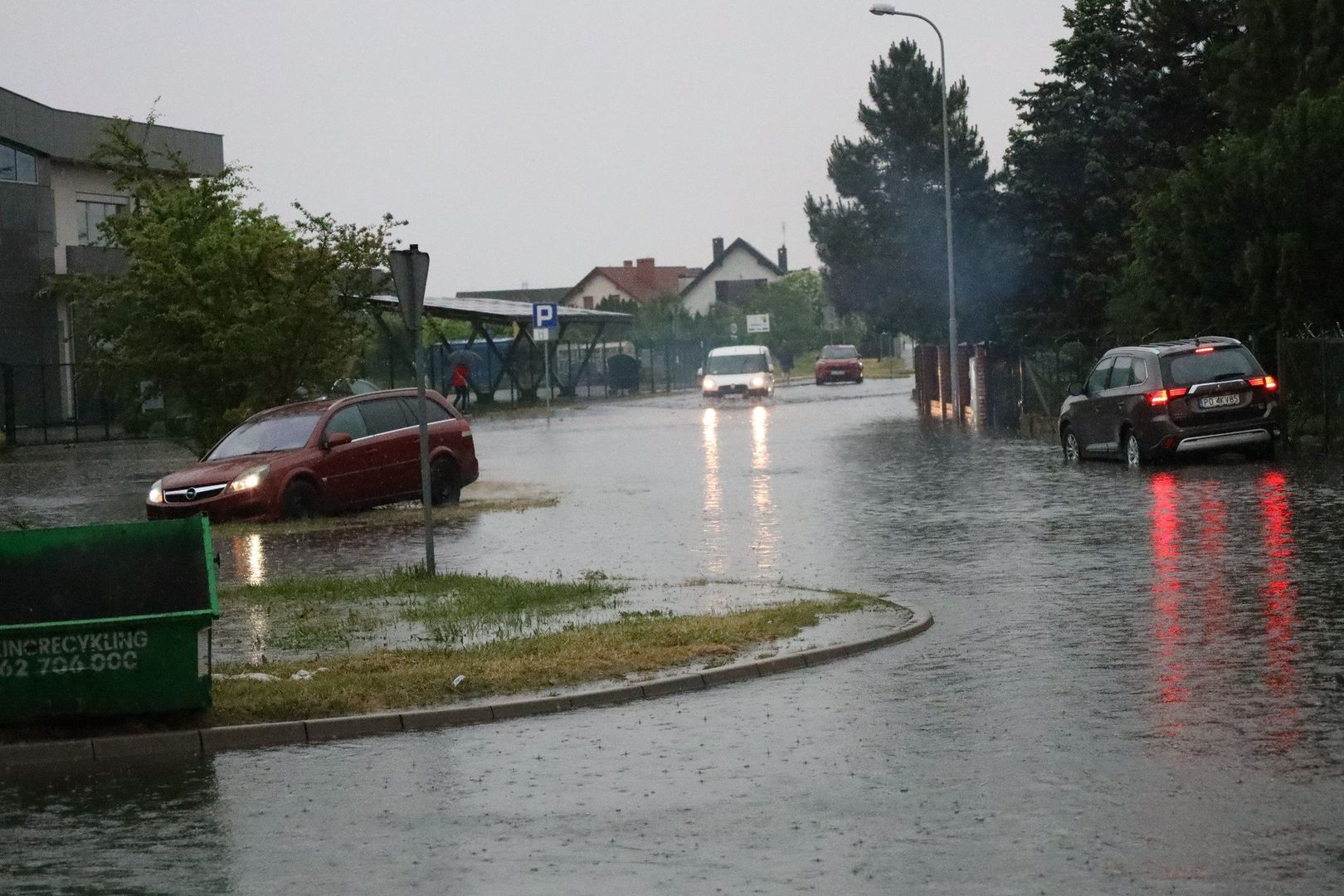 Burza nad Śremem. Ulewa zamieniła ulice w rzeki