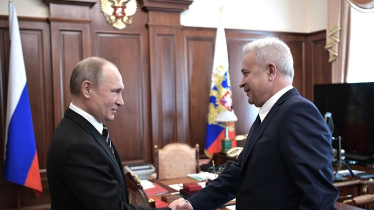 Władimir Putin i Wagit Alekpierow.