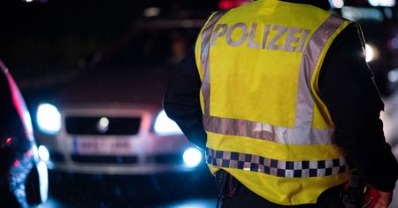 Polak przesadził na autostradzie. Austriacka policja skonfiskowała jego auto