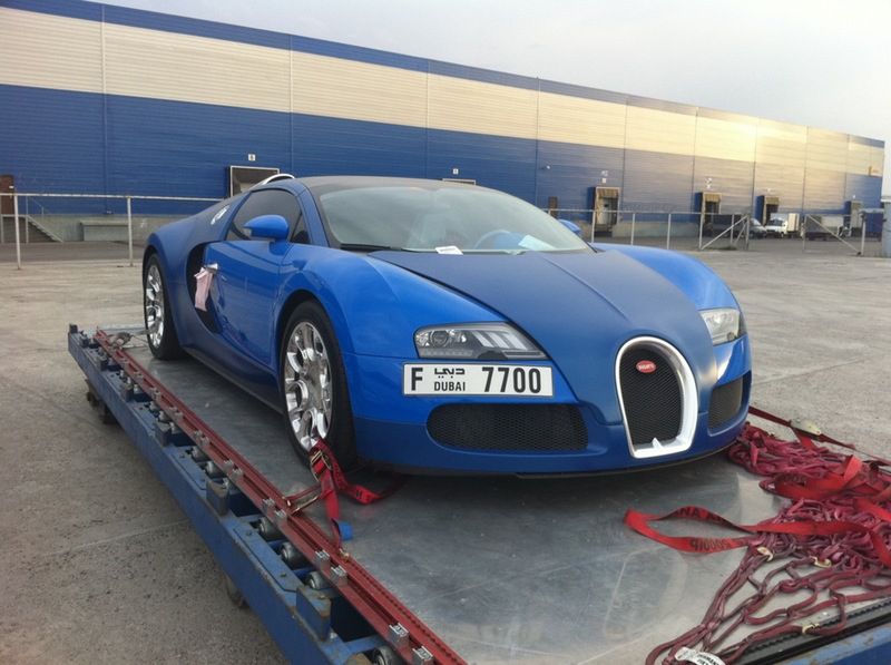 Czym się jeździ w Zjednoczonych Emiratach Arabskich? [galeria] 63