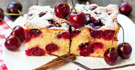 Najlepsze ciasto z czereśniami. Nie trzeba ucierać i wyrabiać, a jest puszyste jak żadne