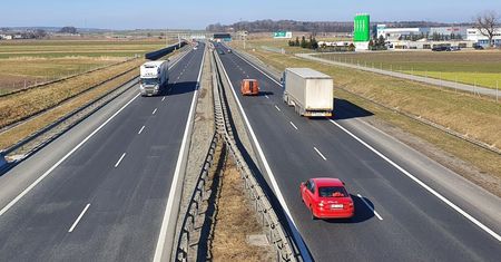 Chcą ograniczenia do 120 km/h na autostradach, by osłabić Rosję