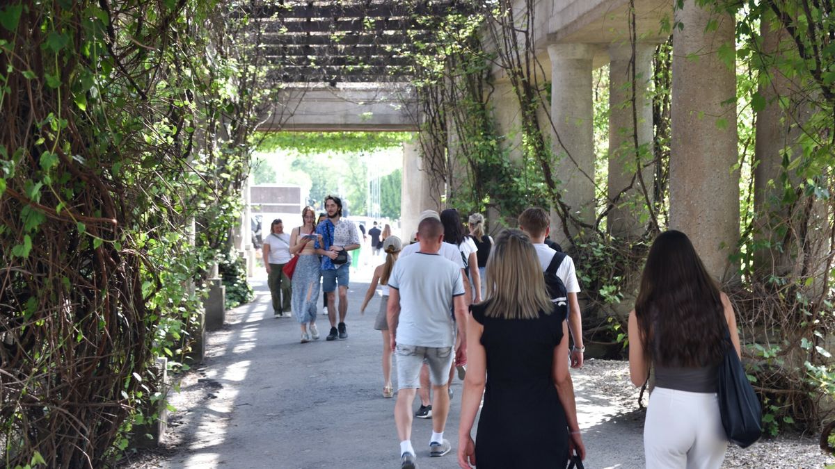 GUS: w 2023 roku ubyło prawie 130 tys. Polaków