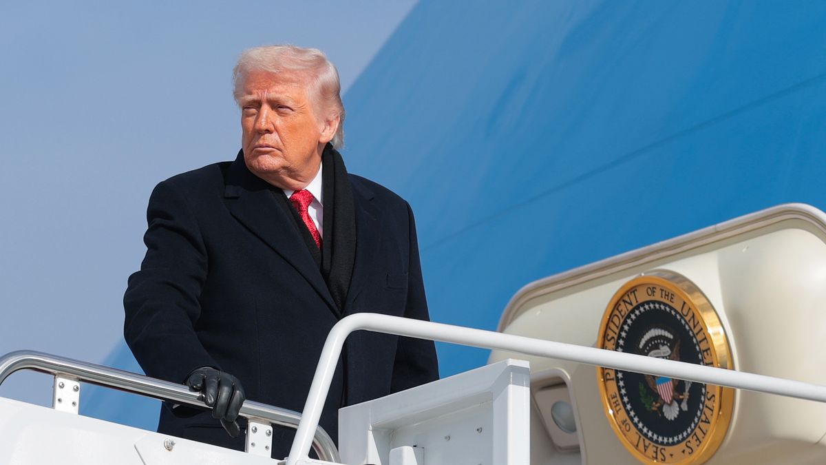 JOINT BASE ANDREWS, MARYLAND - JANUARY 16: U.S. President Donald Trump boards Air Force One on January 16, 2026 in Joint Base Andrews, Maryland. Trump is traveling to Palm Beach, Florida where he will attend a dedication ceremony to rename part of the city's Southern Boulevard before remaining at his Mar-a-Lago property throughout the holiday weekend. (Photo by Anna Moneymaker/Getty Images)