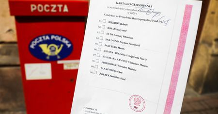 Pakiety na wybory korespondencyjne wciąż zalegają w magazynach Poczty Polskiej