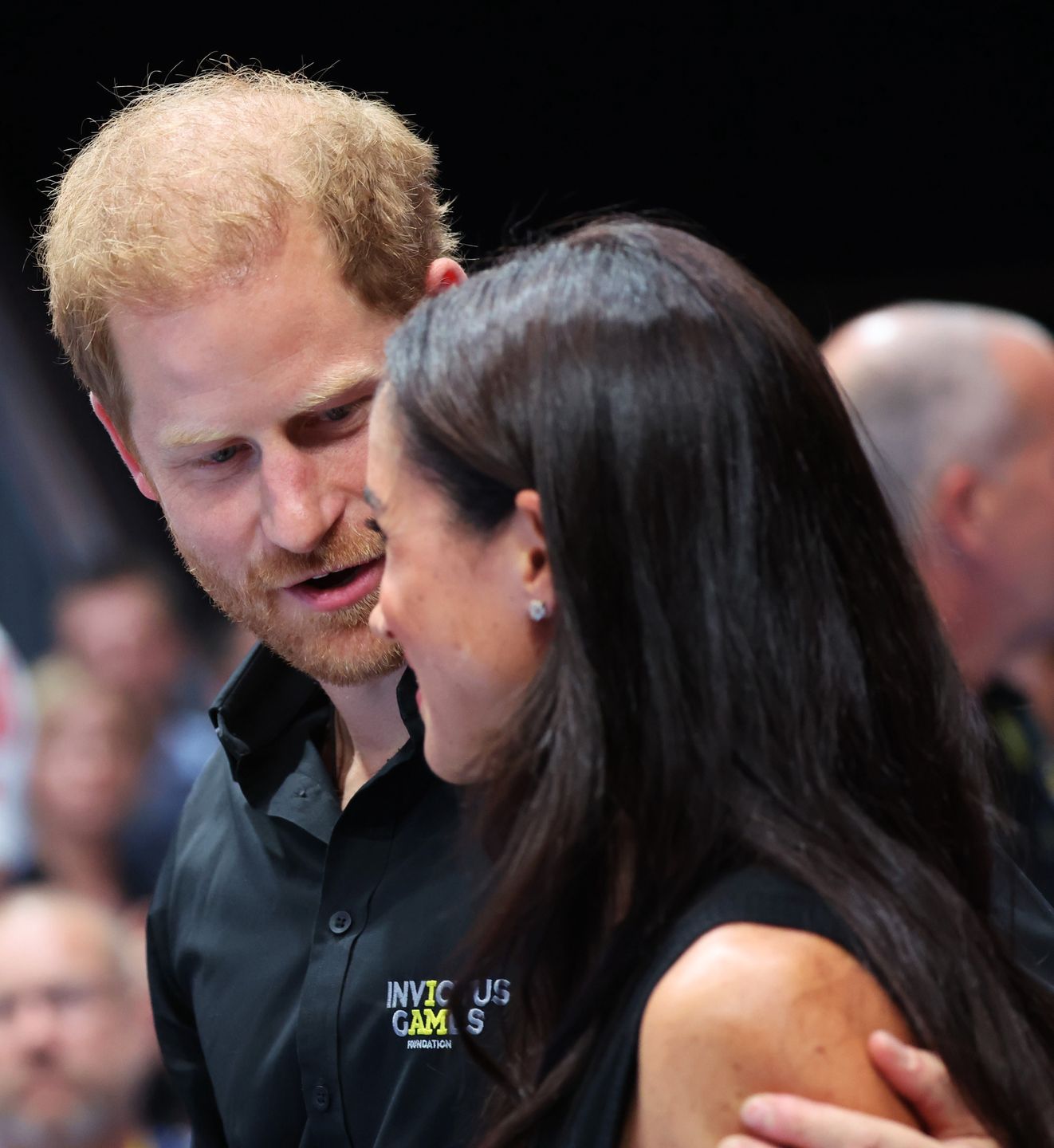 Książę Harry i Meghan Markle na meczu koszykówki