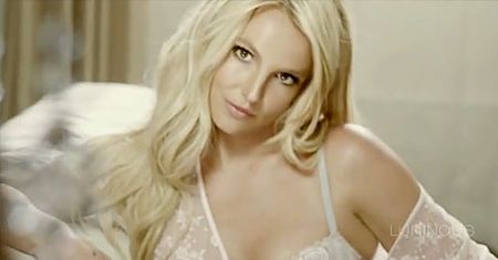 Britney reklamuje swoją bieliznę!