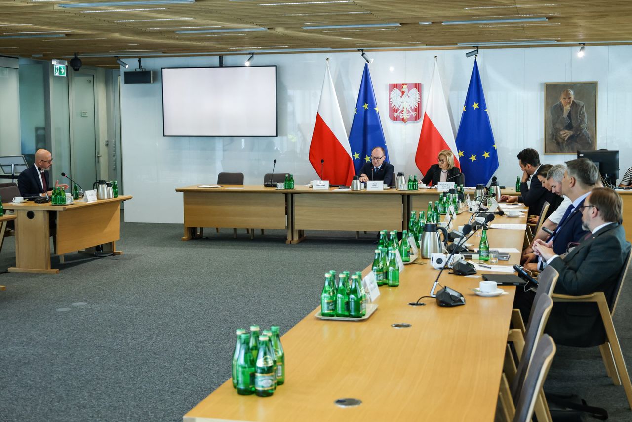 Komisja wizowa. "Śledztwo zaczęło się w marcu 2023 roku, nadal trwa"