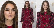 Keira Knightley w kwiecistej sukni od żony Nicka Cave'a