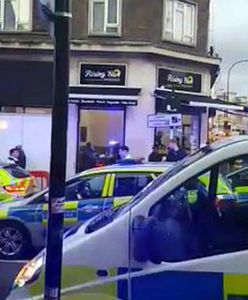 30 uczniów brutalnie pobiło policjantów w Londynie. Zatrzymano 15-latka, mocny apel do świadków ataku