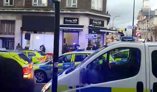 30 uczniów brutalnie pobiło policjantów w Londynie. Zatrzymano 15-latka, mocny apel do świadków ataku