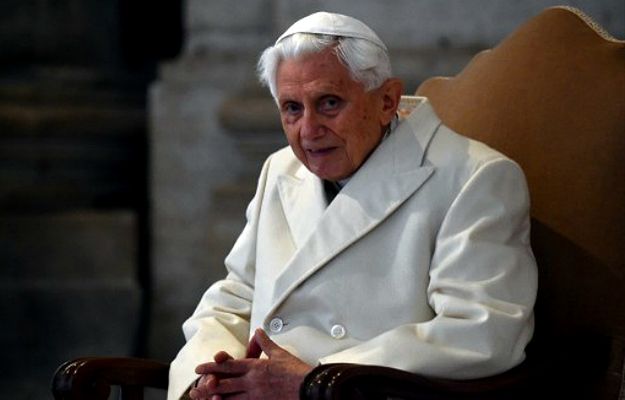 Benedykt XVI przerywa milczenie ws. abdykacji. "Moja rezygnacja nie była ucieczką czy też wynikiem spisku i intryg w Kościele"