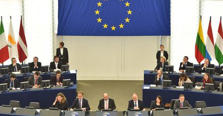 Sondaż CBOS: Zdaniem Polaków Unia Europejska wymaga reformy