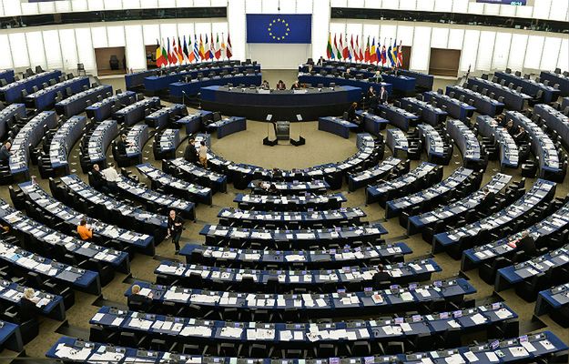 Sala plenarna w Parlamencie Europejskim w Strasburgu