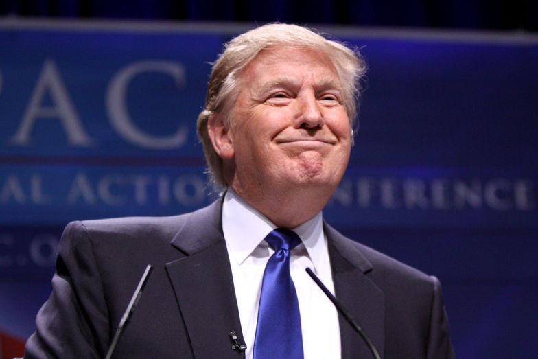 Za miesiąc sprawowania prezydentury Donald Trump dostawał 400 tys. dolarów