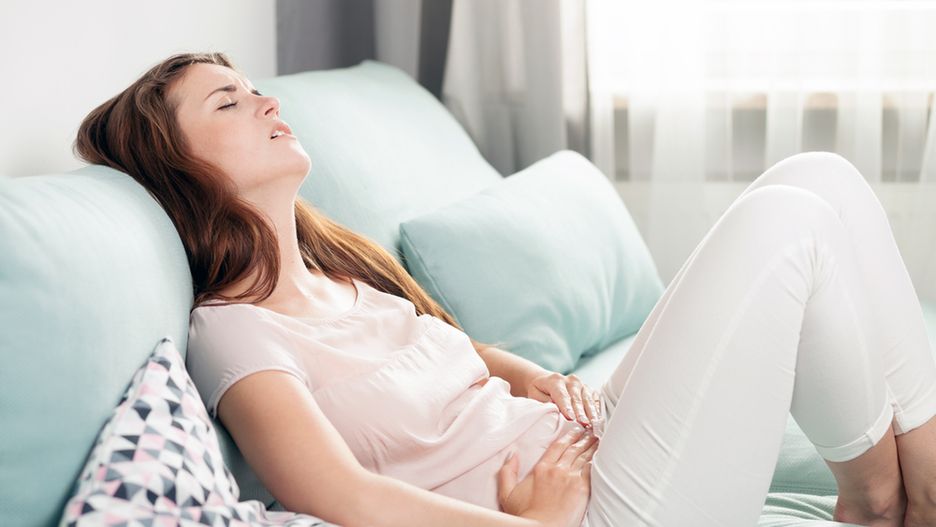 Tyłozgięcie macicy może być przyczyną bolesnych miesiączek