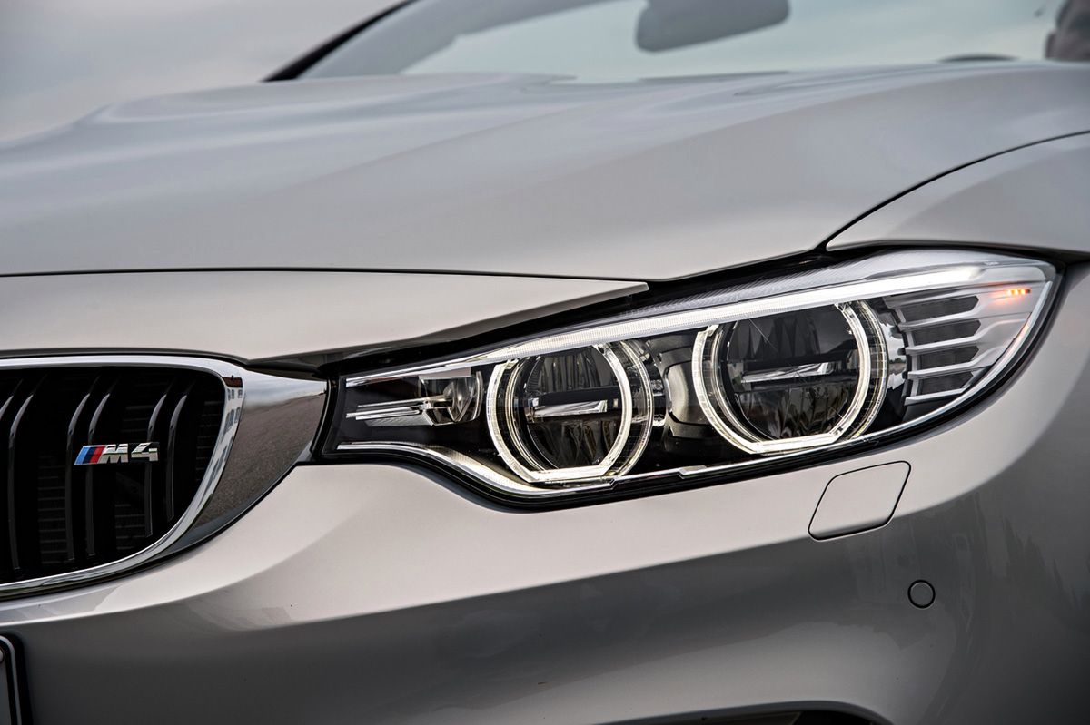 Ogromna galeria zdjęć z kabrioletem BMW M4 70