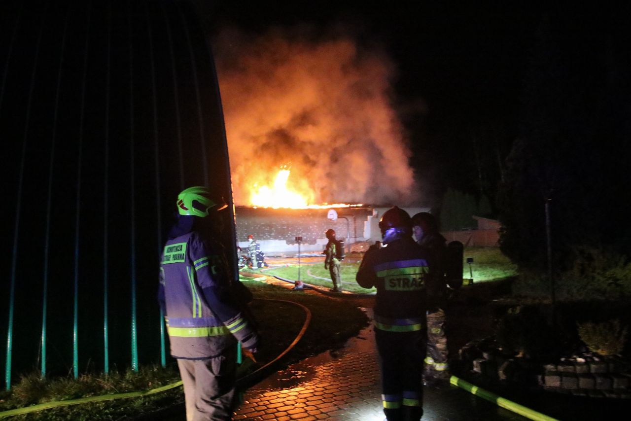 Pożar w kompleksie hotelowo-rekreacyjnym. Jedna osoba nie żyje, są ranni