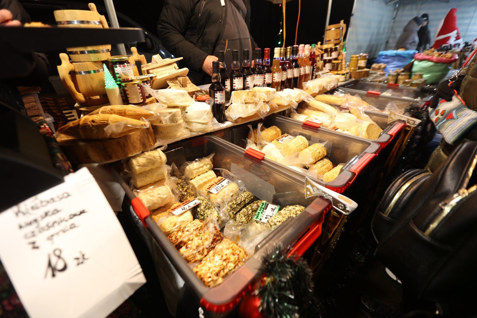 Co można było kupić na Aleksandrowskim Jarmarku Świątecznym? (GALERIA)