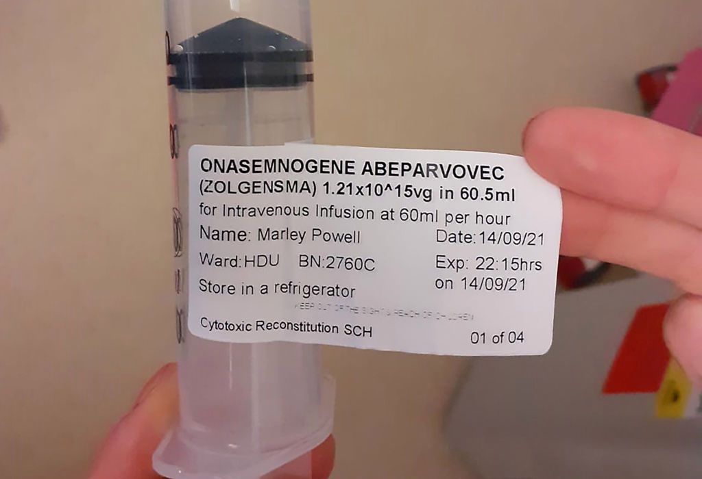 Rodzice dzieci z SMA zdruzgotani. Odpowiedź z ministerstwa w sprawie VAT nie pozostawia złudzeń