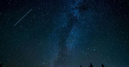 Deszcz meteorów. Niezwykły spektakl na niebie w maju
