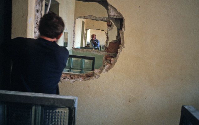 Internowani przebili się przez ściany cel, co skrzętnie napiętnowała telewizja rządowa, Załęże k. Rzeszowa 