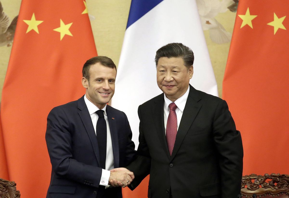 Czy prezydent Francji Emmanuel Macron i szefowa KE Ursula von der Leyen wskórają coś w rozmowach z prezydentem Chin Xi Jinpingiem?