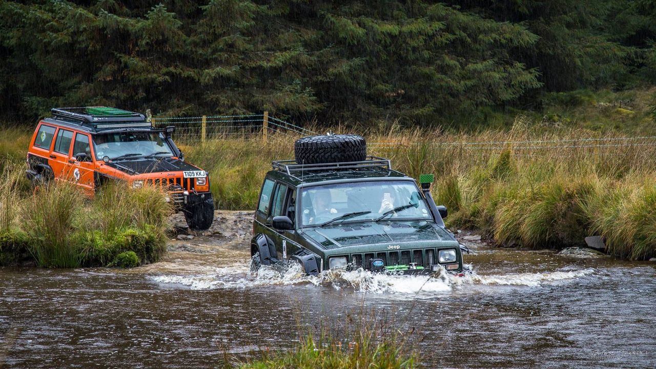 Polska grupa offroadowa w Anglii. Członków przybywa, bo zabawa jest przednia