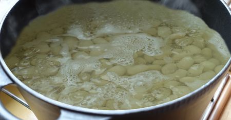 Wyjątkowa fasola, która rośnie tylko w Polsce. Wartościowa dla serca i jelit