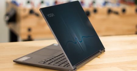Lenovo Yoga C930 - udane połączenie ewolucji i innowacji