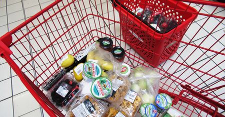 Carrefour rozdaje pieniądze przed świętami. Oto jak je zdobyć