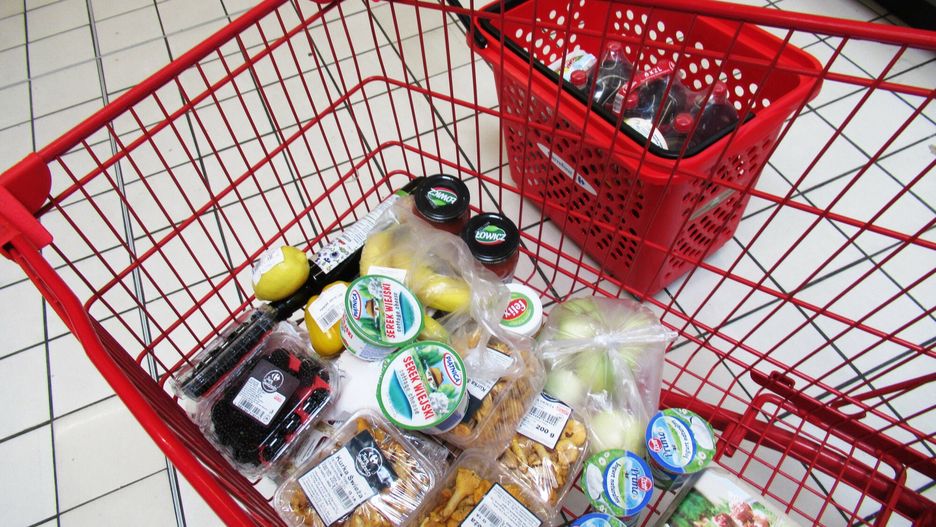 Carrefour rozdaje klientom do 100 zł w bonach na zakupy