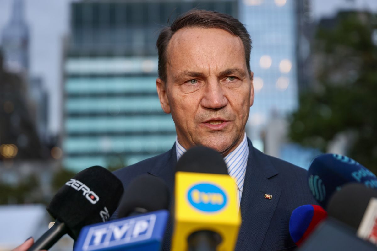 radosław sikorski, wołodymyr zełenski, rzeź wołyńska, wojna w Ukrainie, krym Ukraina uderza w Sikorskiego? Podtapianie, osłabianie jego pozycji