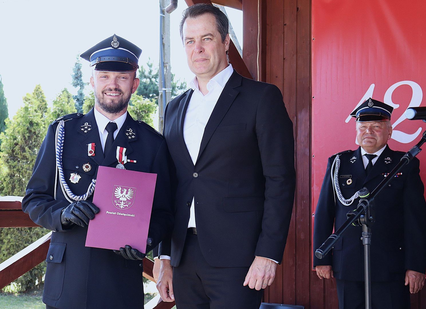 Starosta Andrzej Skrzypiński uczestniczy we wszystkich uroczystościach jubileuszowych OSP. Ostatnio zjawił się w Bobrku, na 125-lecie tamtejszej placówki.
