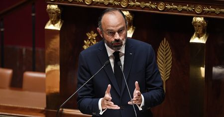 Francja ma plan wychodzenia z kwarantanny. "Nie można zamknąć kraju na długo"
