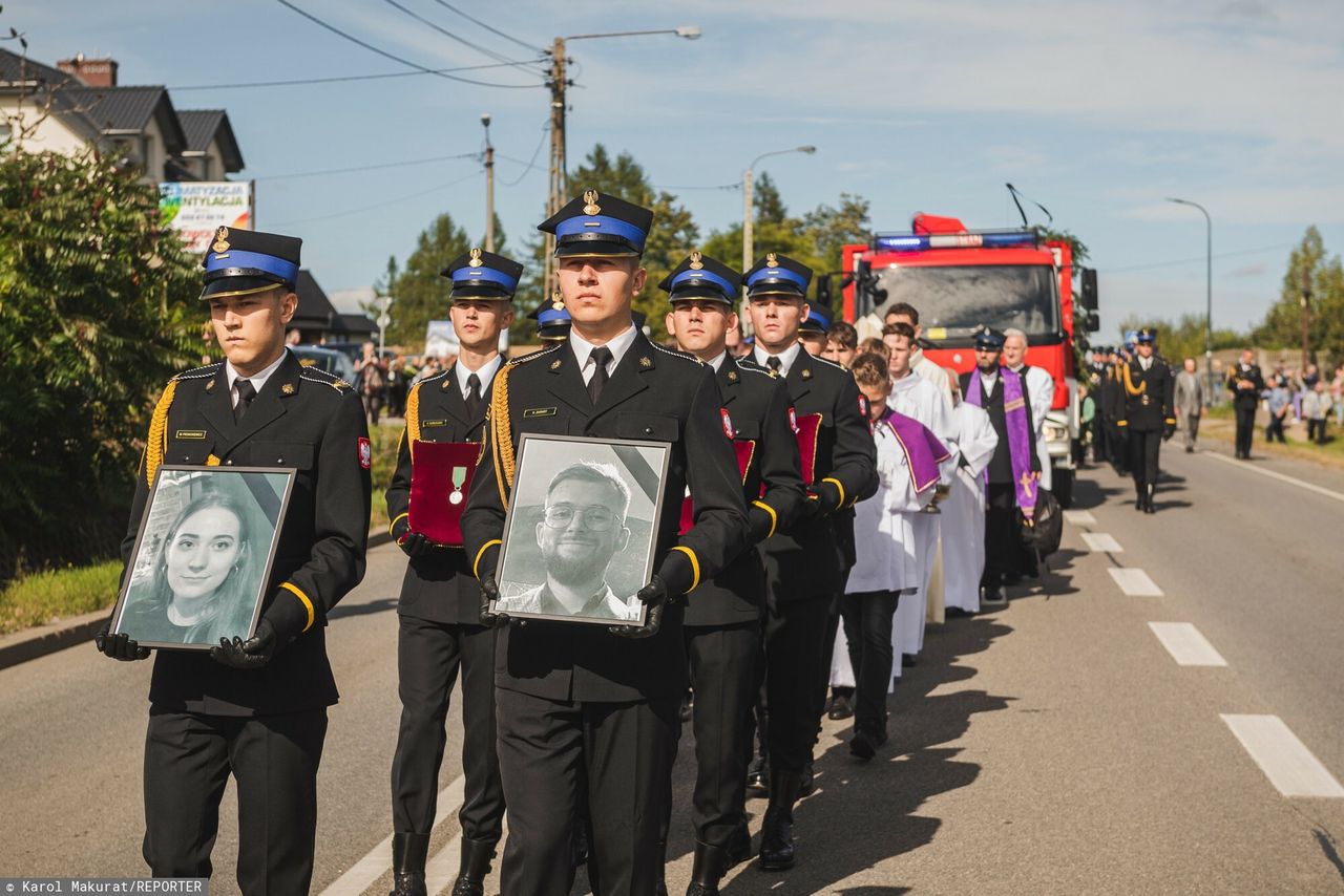 Pogrzeb tragicznie zmarłych strażaków. Żegnały ich tłumy