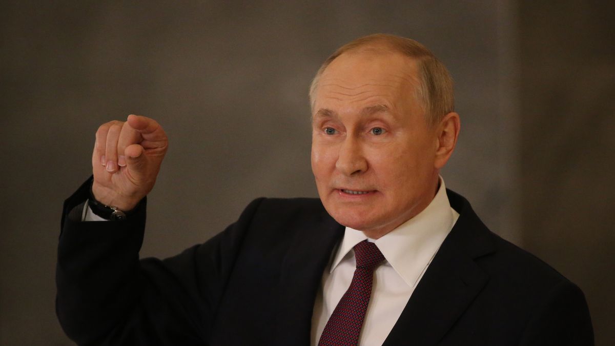 Russian President Putin Attends Summit Of Shanghai Cooperation Organization In Uzbekistan
SAMARKAND, UZBEKISTAN - SEPTEMBER 16: (RUSSIA OUT) Russian President Vladimir Putin speaks during his press conference at the Shanghai Cooperation Organization (SCO) Summit on September 16, 2022, in Samarkand, Uzbekistan. Russian President Vladimir Putin has arrived to Uzbekistan with a two-days visit. (Photo by Contributor/Getty Images)
Contributor