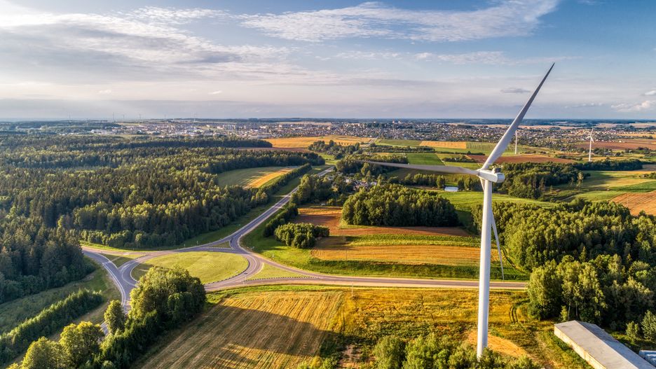 Transformacja energetyczna i zwiększenie udziału OZE - to jedne z kluczowych celów nowej strategii Banku Gospodarstwa Krajowego