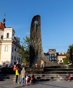 Mer Lwowa apeluje. Mieszkańcy powinni przygotować się na trudną zimę